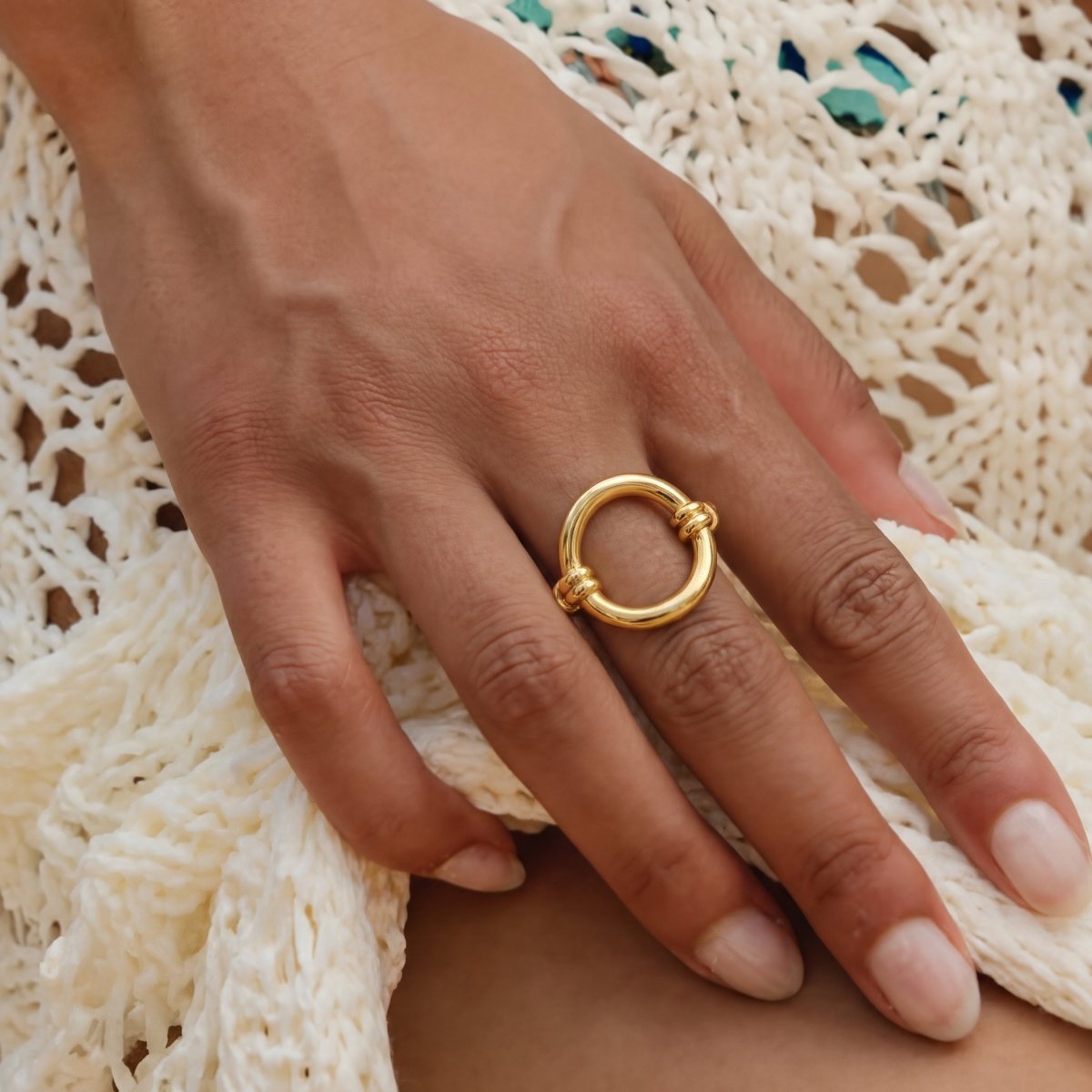 Anillo Óvalo Entrelazado - LePetiteMarie