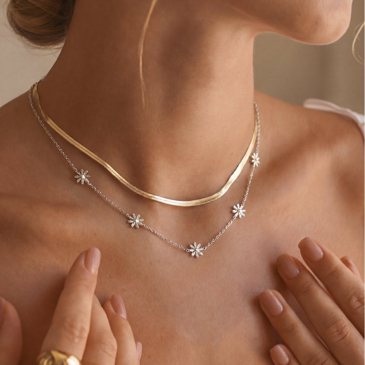 Collar Margaritas Estilizadas - LePetiteMarie