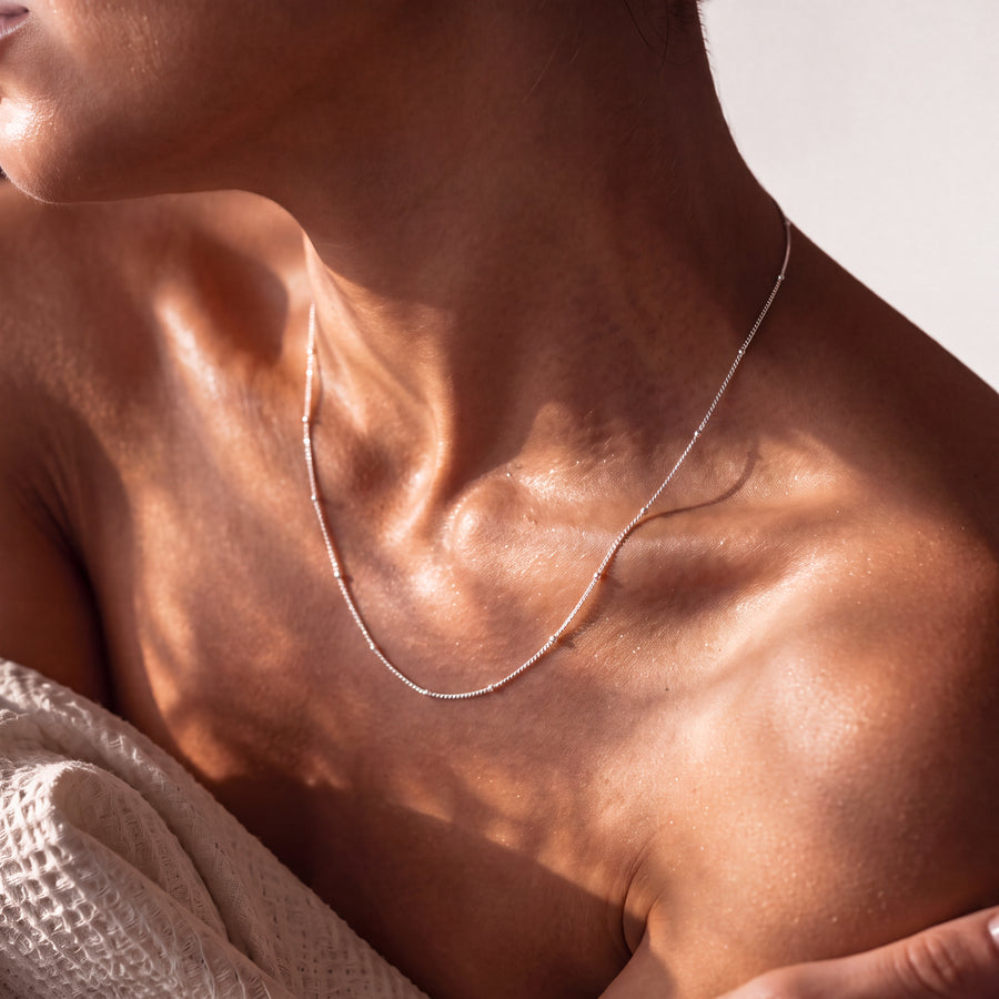 Collana con sfere lisce