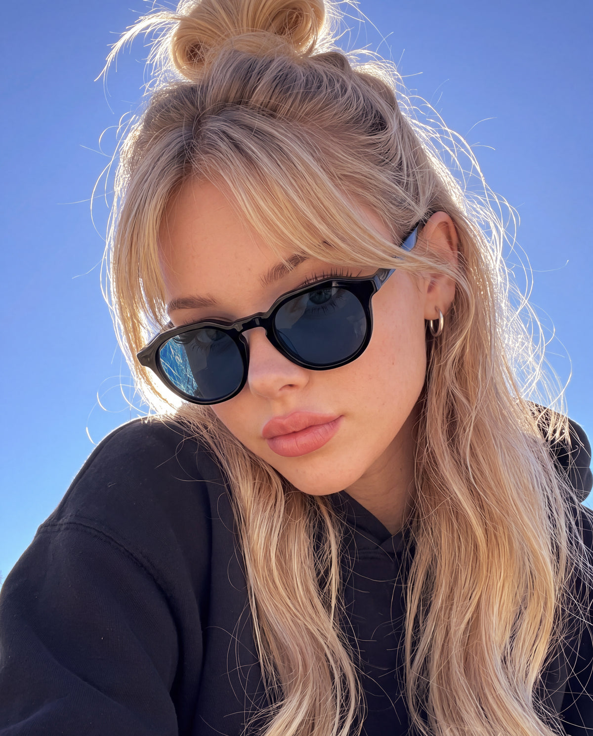 Lunettes de soleil femme Nova ~ noir-bleu E
