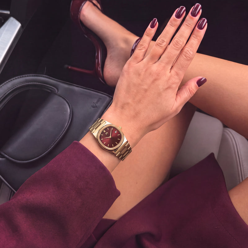 Feine Uhr ~ Gold-Rubin