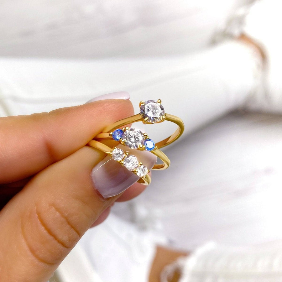 Anello con zirconia rotonda