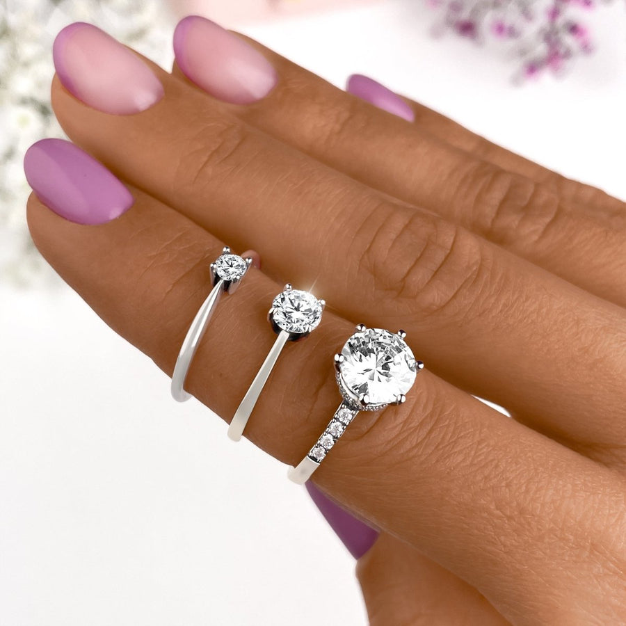 Anello solitario con zircone