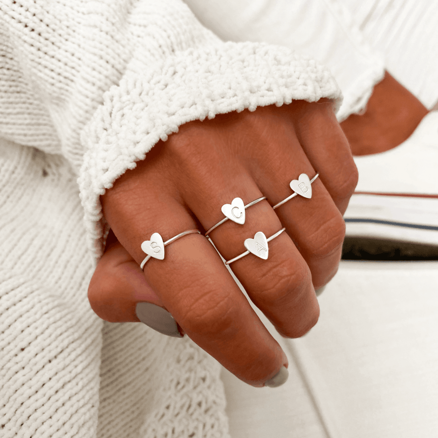 Anello con iniziale