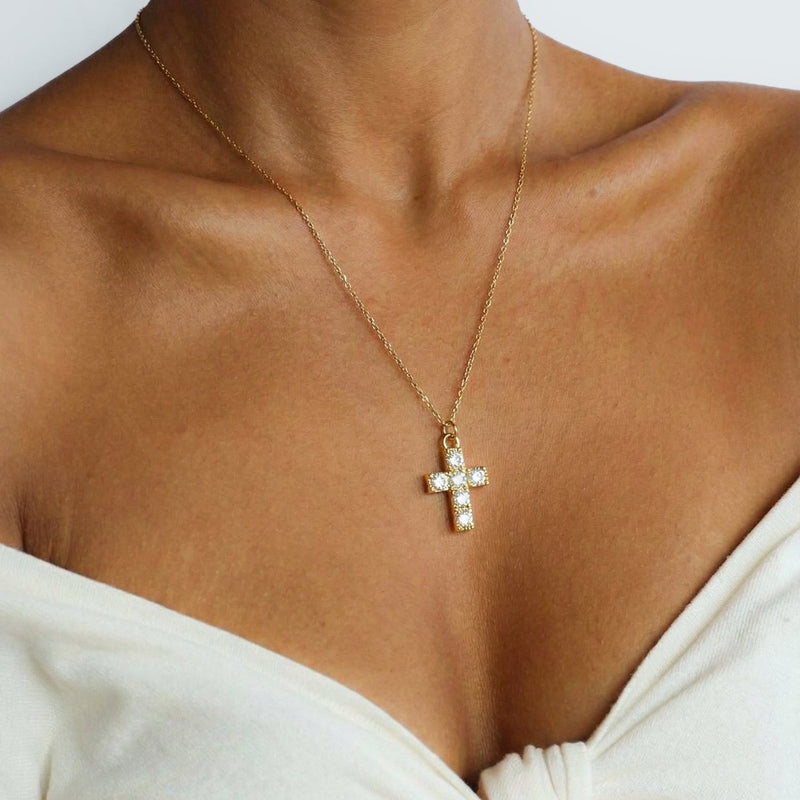 Collier Croix classique