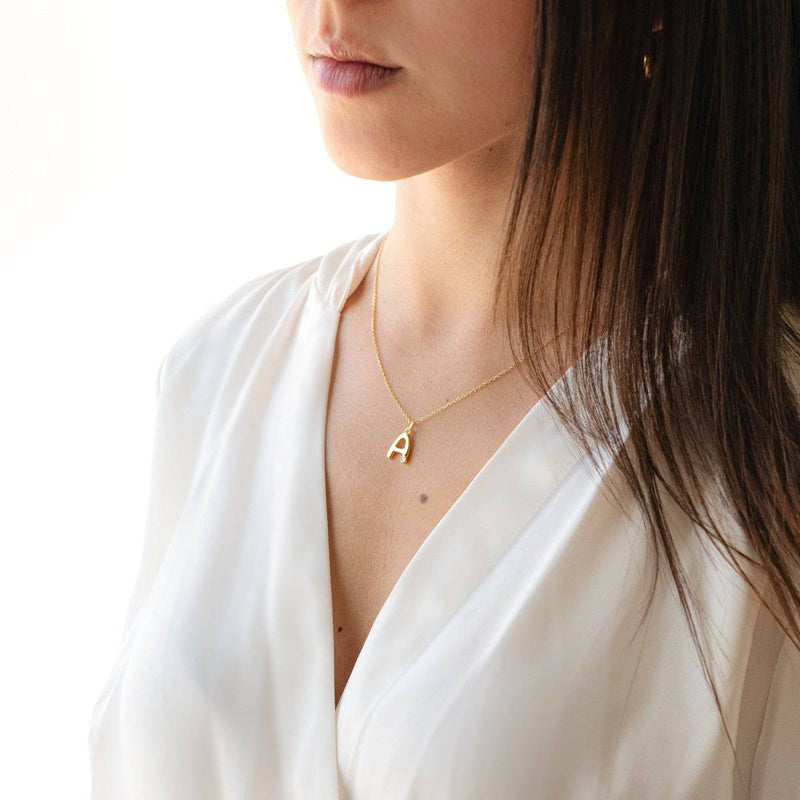 Collier initiale scintillante