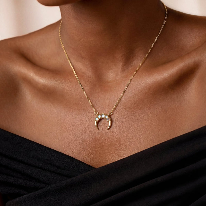 Collier demi-lune en cristal