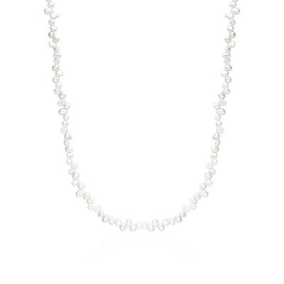 Collier en perles moulées