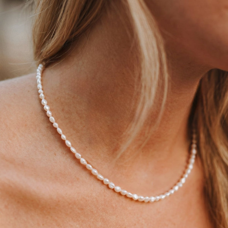 Collier perles soyeuses