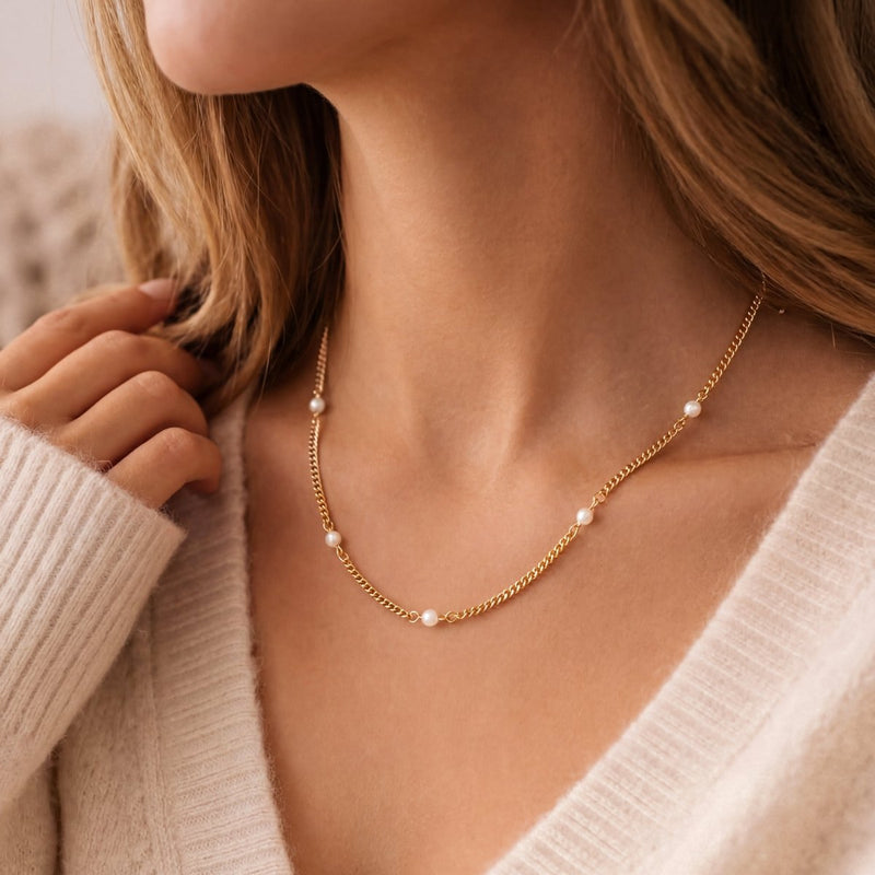 Collier petites perles blanches