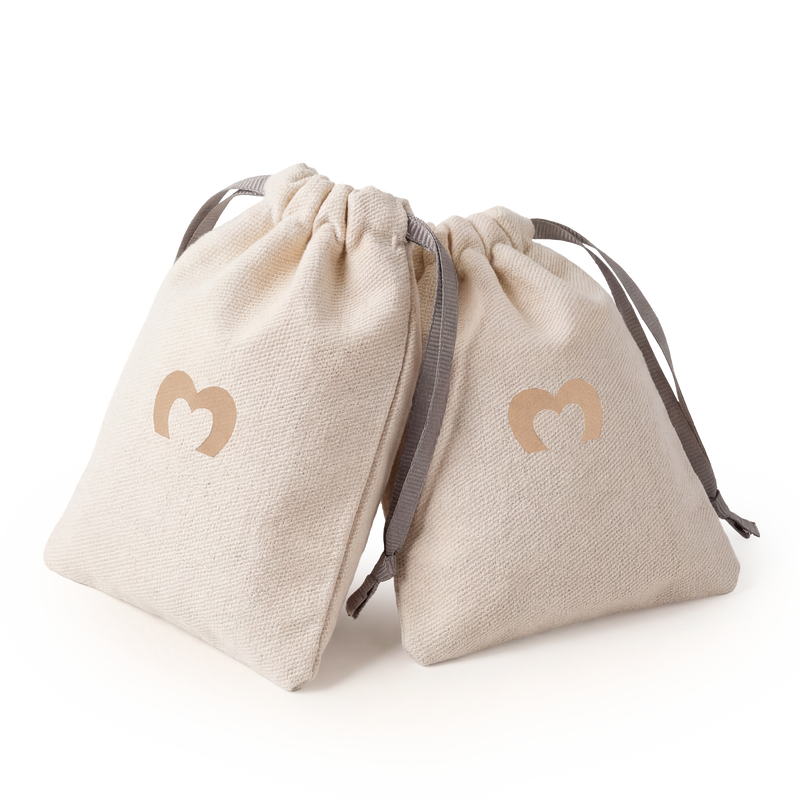 Kleine, weiche, beige Geschenktüte